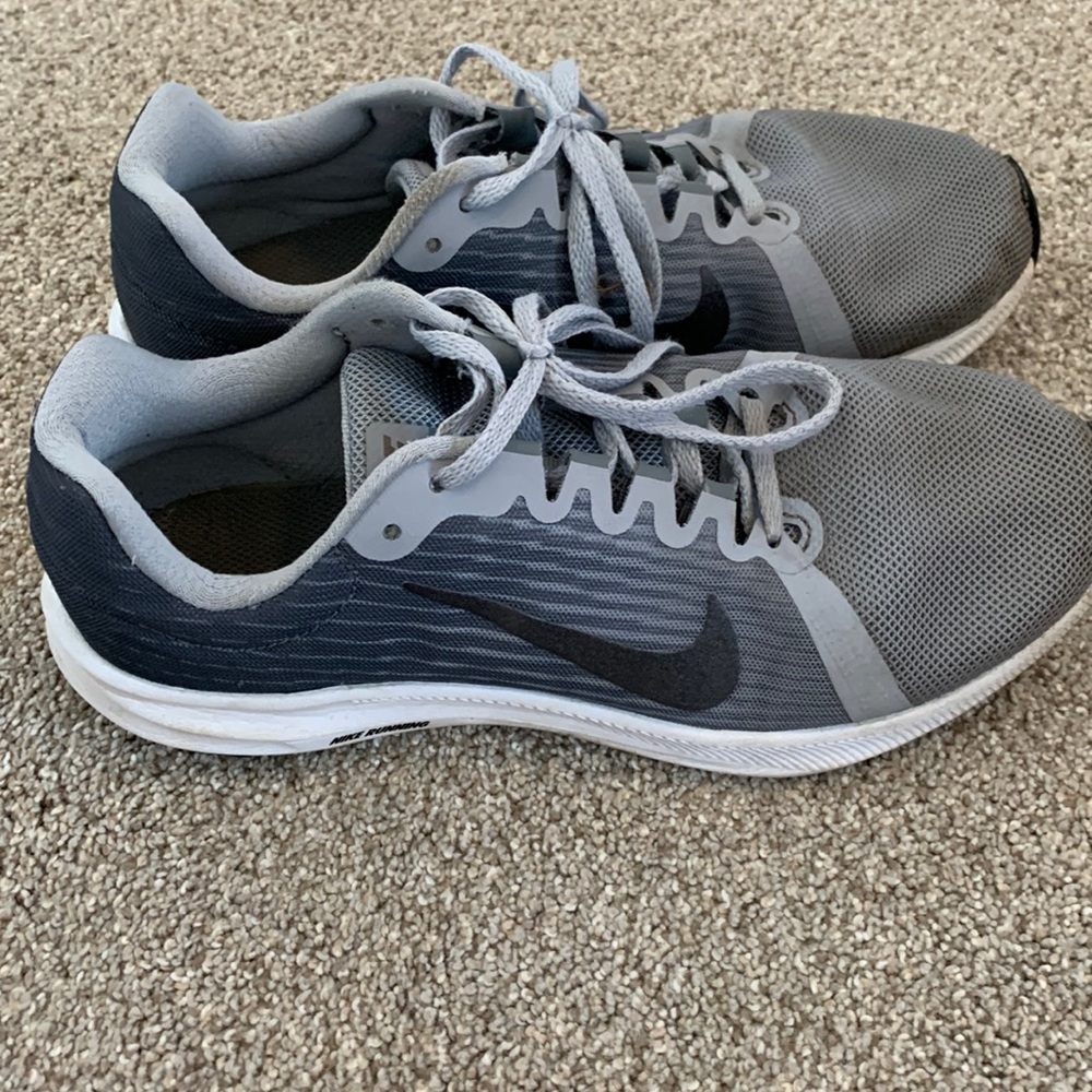 Nike Tennis Shoes